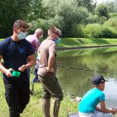Les jeunes pêcheurs en action AAPPMA Seltz